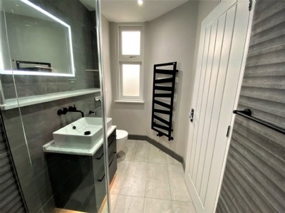 Dartmoor Roundhouse Barn Bathroom Interior Design | Infinite Design Devon